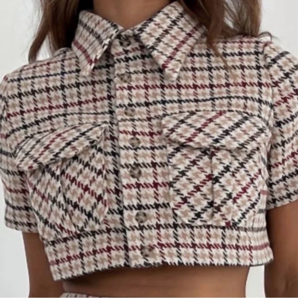 Rumored cropped jacket in plaid